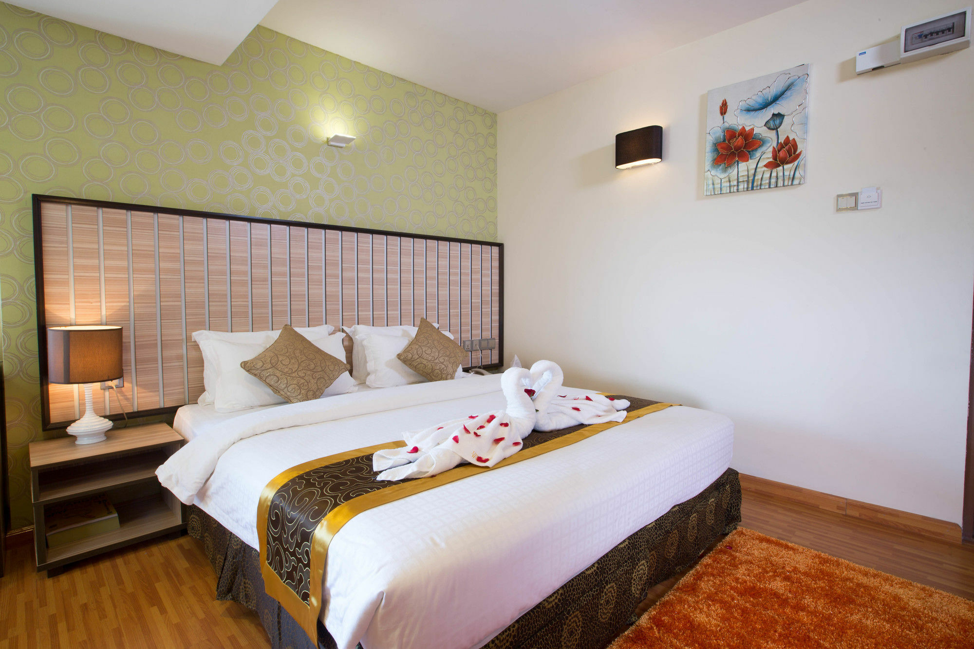 Uptown Hotel Янгон Экстерьер фото