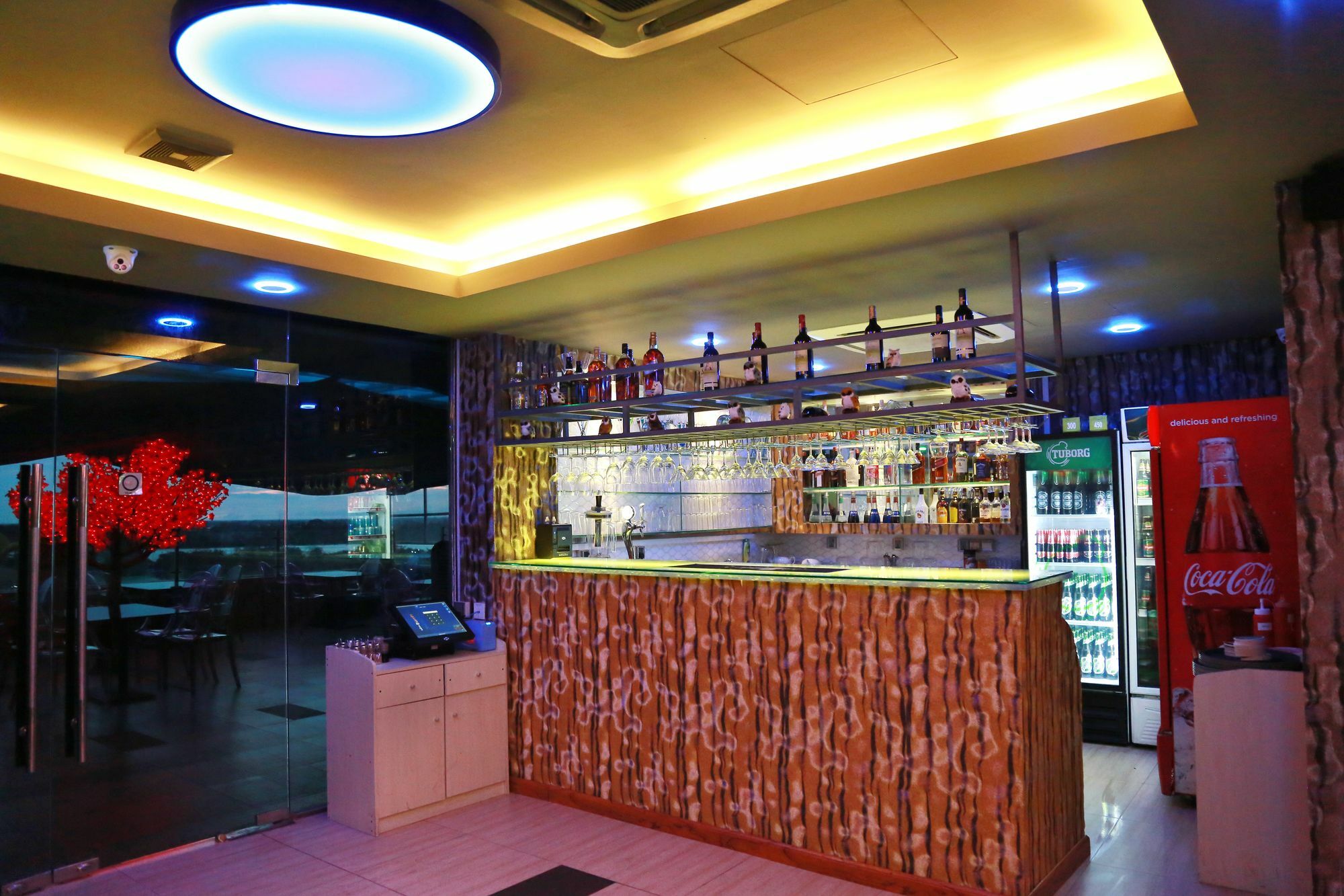 Uptown Hotel Янгон Экстерьер фото